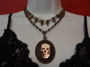 "The Tessa" Skull Pendant